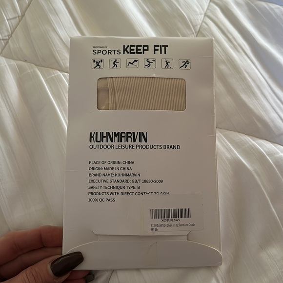 NIB ARM SLEEVE GUARDS - Picture 2 of 4